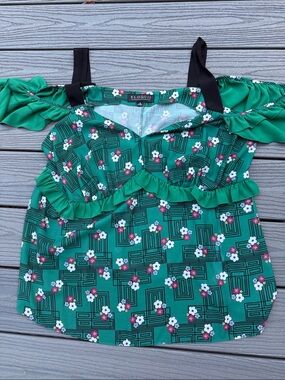 Eloquii Green Floral Geometric Off-Shoulder Ruffle Camisole